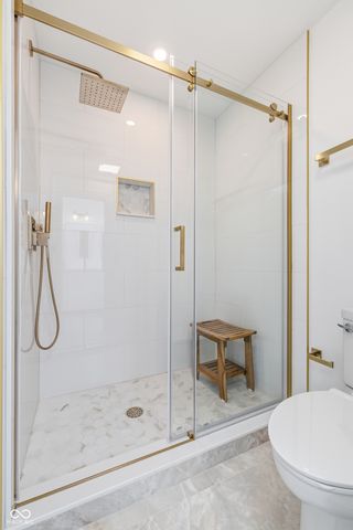 15 Wildwood Drive, Carmel, IN 46032