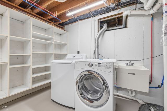 15 Wildwood Drive, Carmel, IN 46032