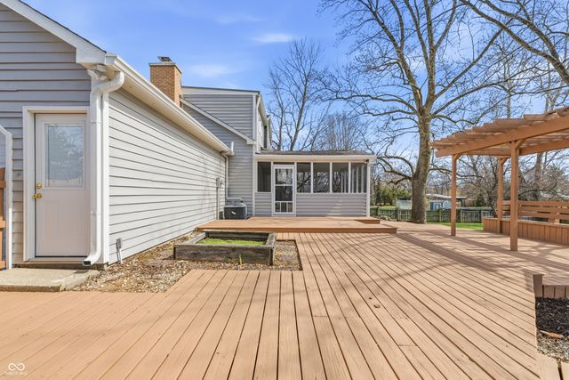 15 Wildwood Drive, Carmel, IN 46032