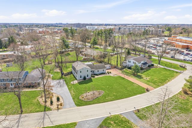 15 Wildwood Drive, Carmel, IN 46032