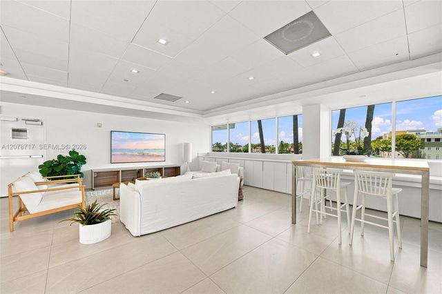 5900 Collins Avenue 1006, Miami Beach, FL 33140