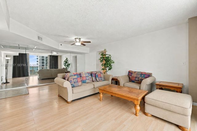 5900 Collins Avenue 1006, Miami Beach, FL 33140