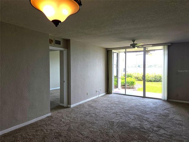5801 BAHIA DEL MAR CIRCLE 113, St Petersburg, FL 33715