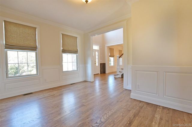 103 Silver Beech Lane, Calverton, NY 11933