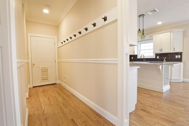 103 Silver Beech Lane, Calverton, NY 11933