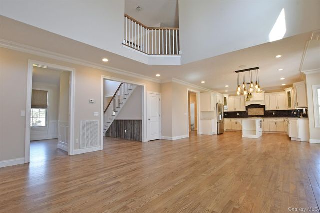 103 Silver Beech Lane, Calverton, NY 11933