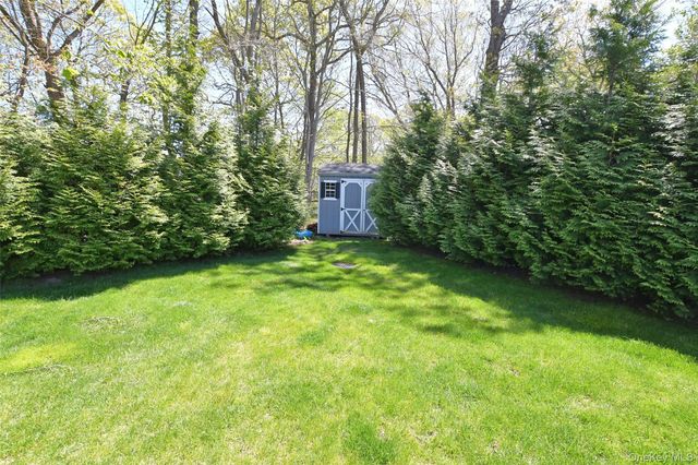 103 Silver Beech Lane, Calverton, NY 11933