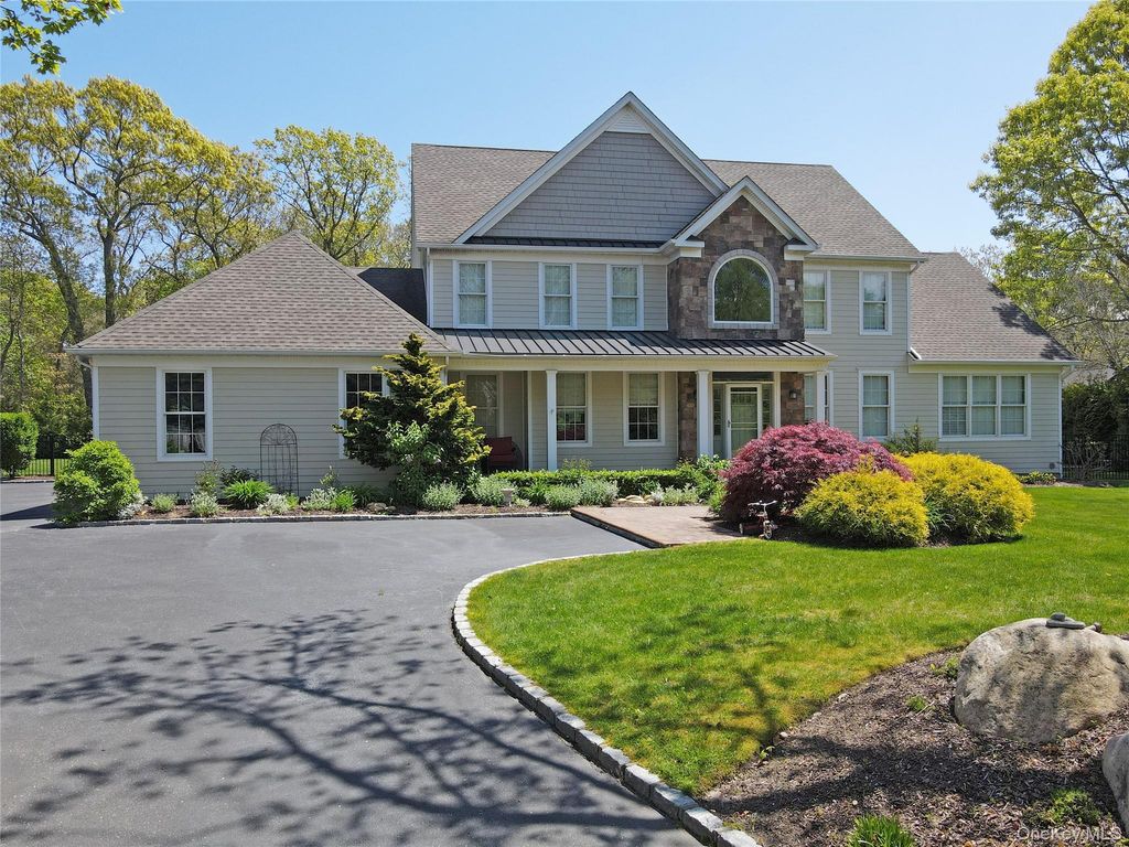 103 Silver Beech Lane, Calverton, NY 11933