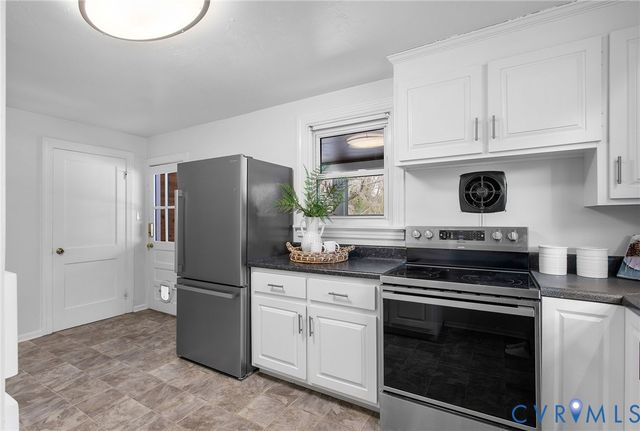 609 Woodstock Rd, Richmond, VA 23224