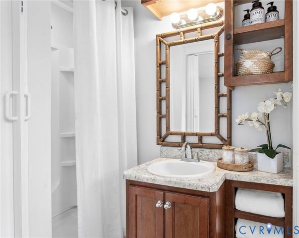 609 Woodstock Rd, Richmond, VA 23224