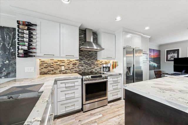 1900 Lakeside Drive, Seabrook, TX 77586