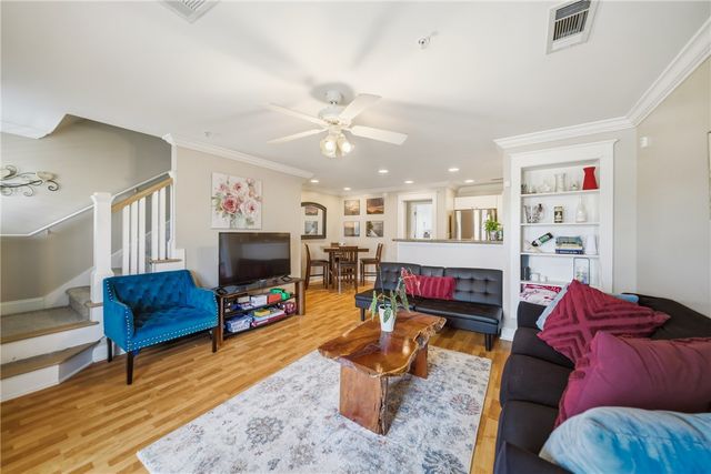 1725 Harvey Mitchell Parkway S 626, College Station, TX 77840