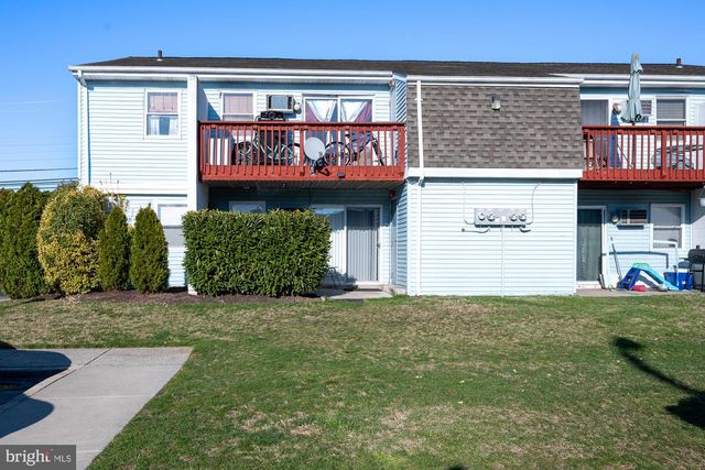 73-B OXFORD VLG, Egg Harbor Township, NJ 08234
