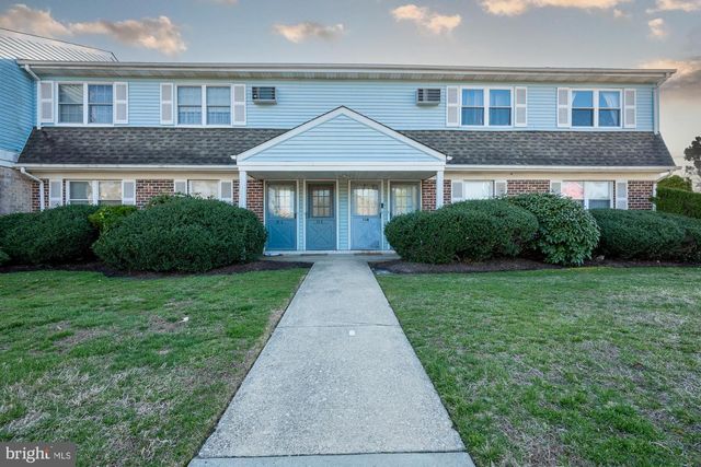 73-B OXFORD VLG, Egg Harbor Township, NJ 08234