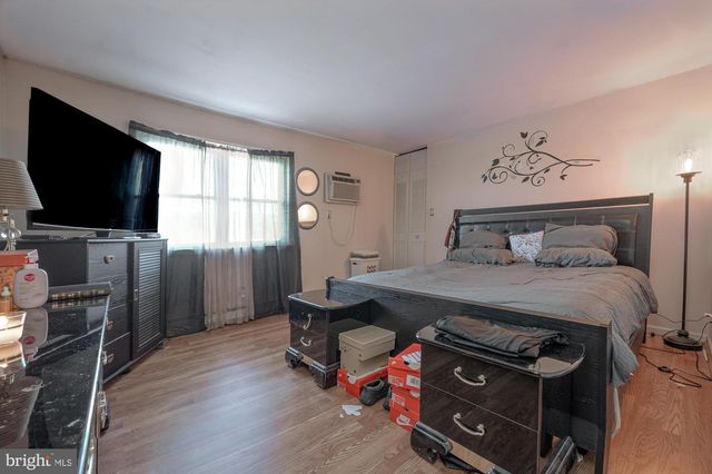 73-B OXFORD VLG, Egg Harbor Township, NJ 08234