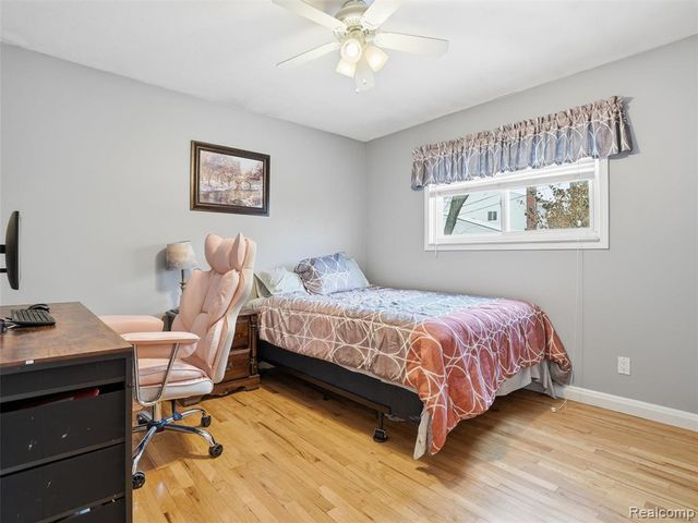 27944 Flanders Avenue, Warren, MI 48088