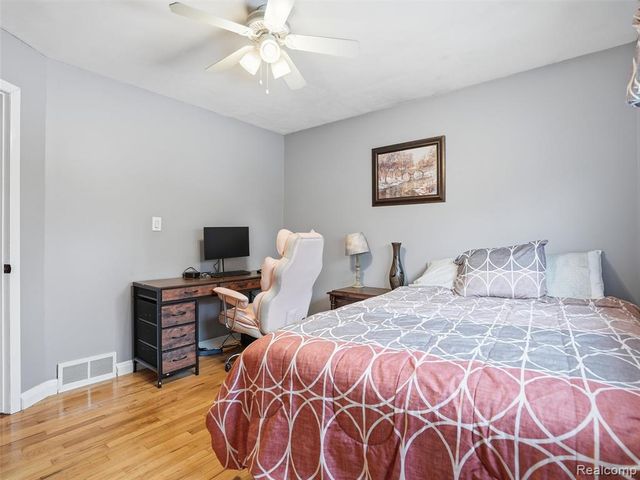 27944 Flanders Avenue, Warren, MI 48088