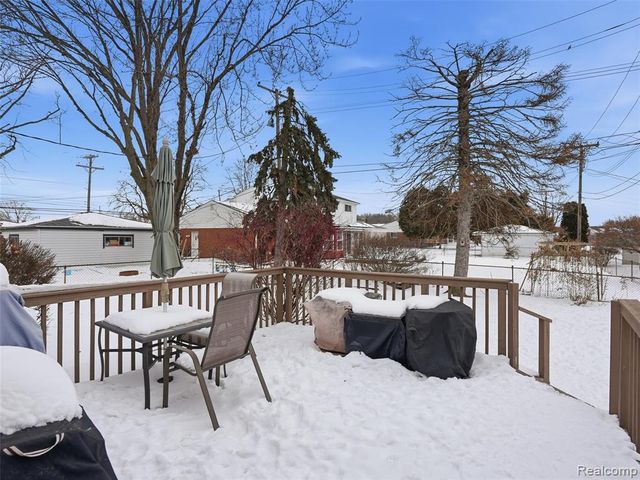 27944 Flanders Avenue, Warren, MI 48088