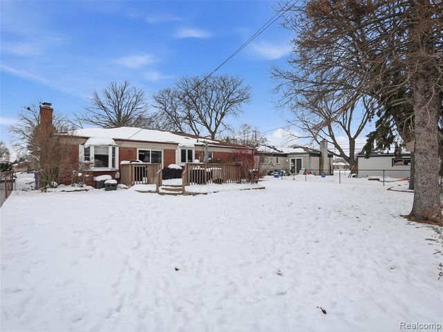 27944 Flanders Avenue, Warren, MI 48088