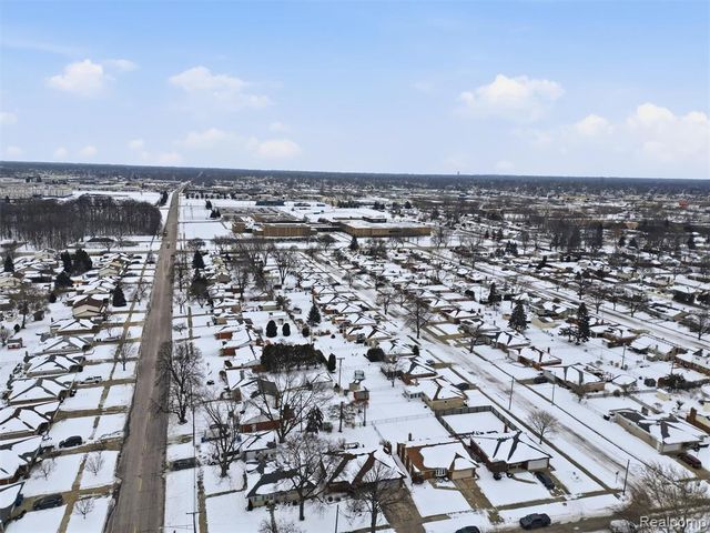 27944 Flanders Avenue, Warren, MI 48088