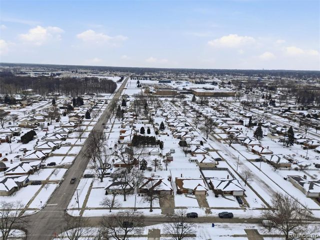 27944 Flanders Avenue, Warren, MI 48088