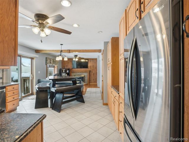 27944 Flanders Avenue, Warren, MI 48088