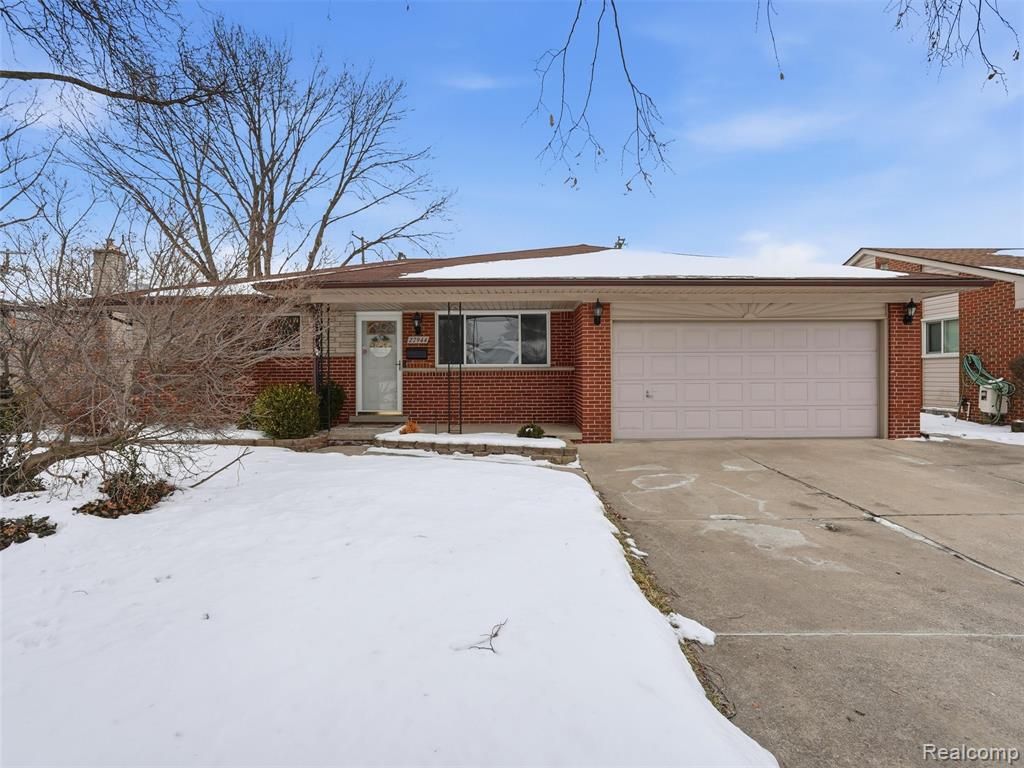 27944 Flanders Avenue, Warren, MI 48088