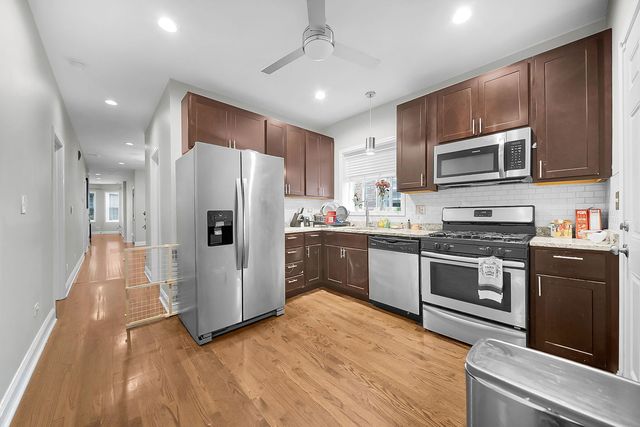 8019 S Eberhart Avenue, Chicago, IL 60619