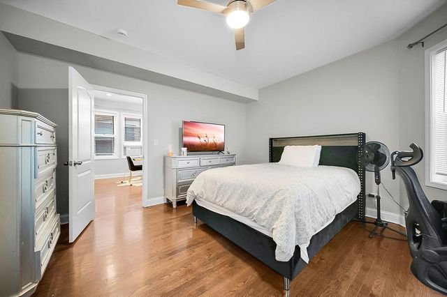 8019 S Eberhart Avenue, Chicago, IL 60619