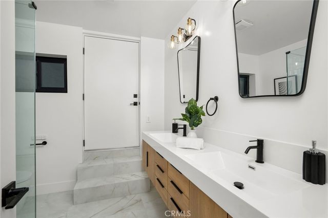 14457 Glorietta Drive, Sherman Oaks, CA 91423