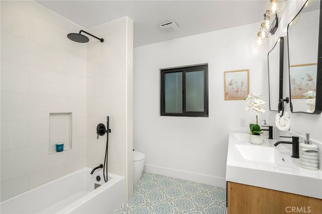 14457 Glorietta Drive, Sherman Oaks, CA 91423