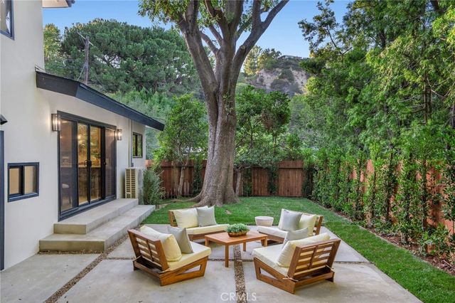 14457 Glorietta Drive, Sherman Oaks, CA 91423