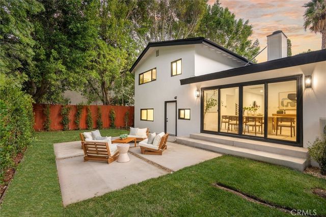 14457 Glorietta Drive, Sherman Oaks, CA 91423