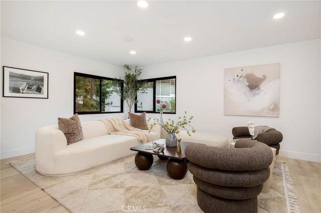 14457 Glorietta Drive, Sherman Oaks, CA 91423