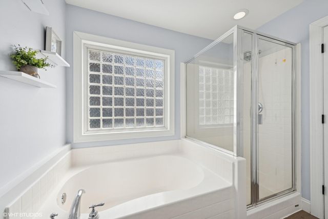 2707 Sweetgum Court, Valparaiso, IN 46383