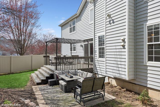 2707 Sweetgum Court, Valparaiso, IN 46383