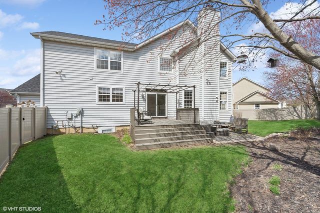 2707 Sweetgum Court, Valparaiso, IN 46383