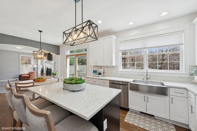 2707 Sweetgum Court, Valparaiso, IN 46383