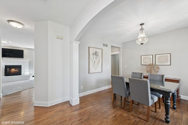 2707 Sweetgum Court, Valparaiso, IN 46383