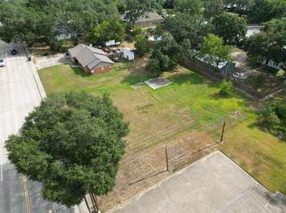 1402 Avenue D, Katy, TX 77493