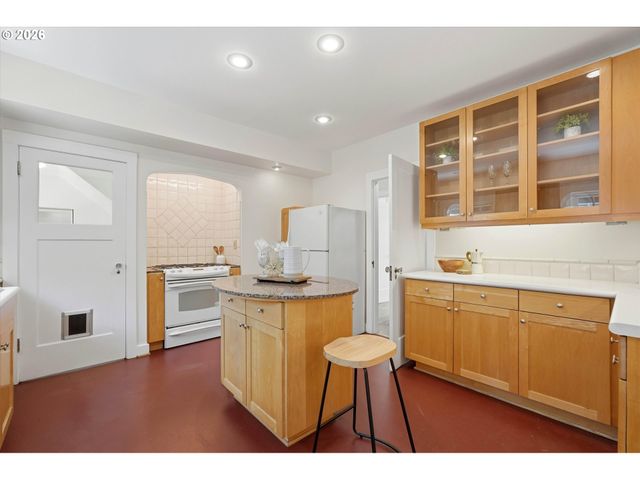 7349 Se 30TH Ave, Portland, OR 97202