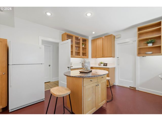 7349 Se 30TH Ave, Portland, OR 97202
