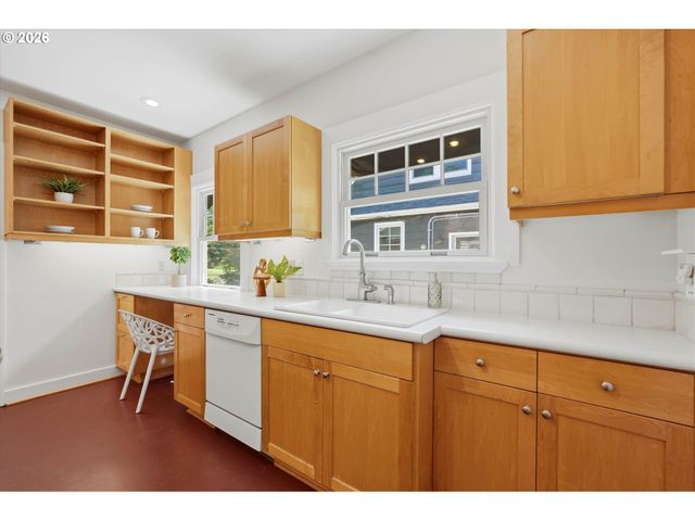7349 Se 30TH Ave, Portland, OR 97202
