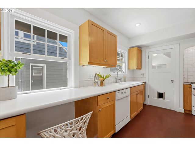 7349 Se 30TH Ave, Portland, OR 97202