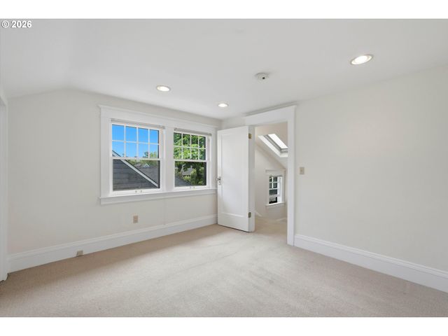 7349 Se 30TH Ave, Portland, OR 97202