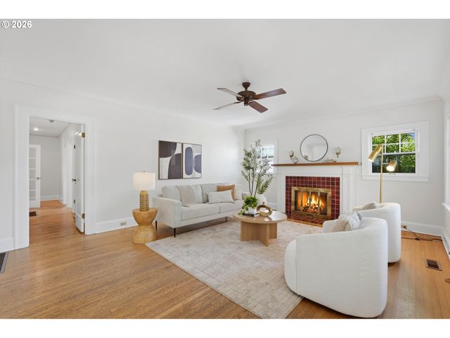 7349 Se 30TH Ave, Portland, OR 97202