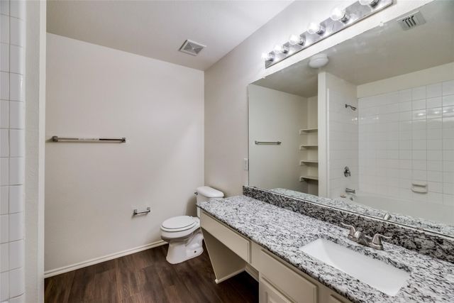 2946 Midbury Drive, Lancaster, TX 75134