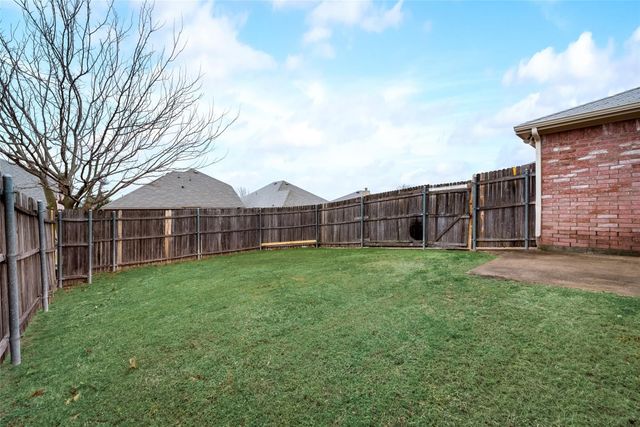 2946 Midbury Drive, Lancaster, TX 75134
