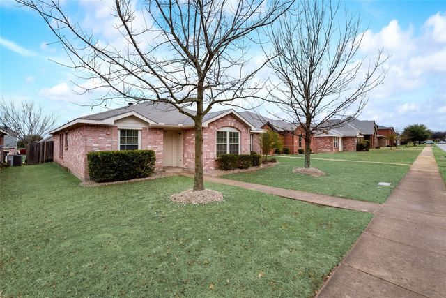 2946 Midbury Drive, Lancaster, TX 75134