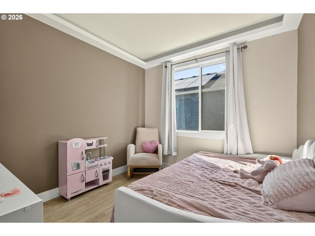 6041 Se LAMBERT St, Portland, OR 97206